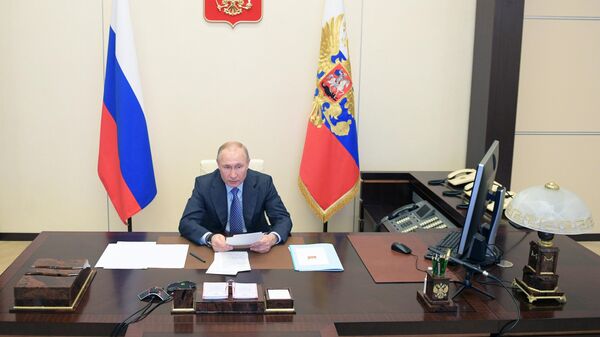 Президент РФ Владимир Путин проводит в формате видеоконференции совещание по экономическим вопросам