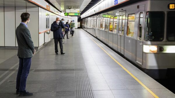 Пассажиры метро в Вене