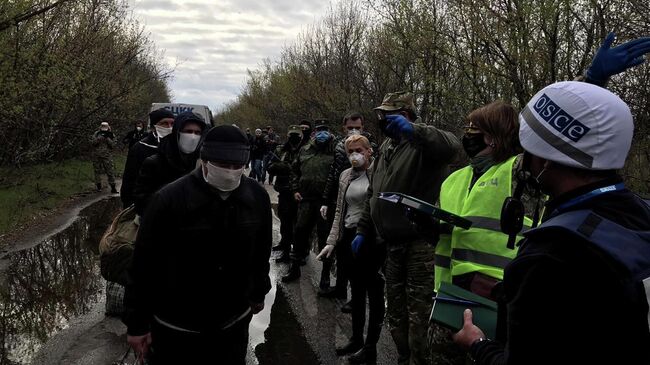 ДНР и Украина обменялись пленными в Донбассе