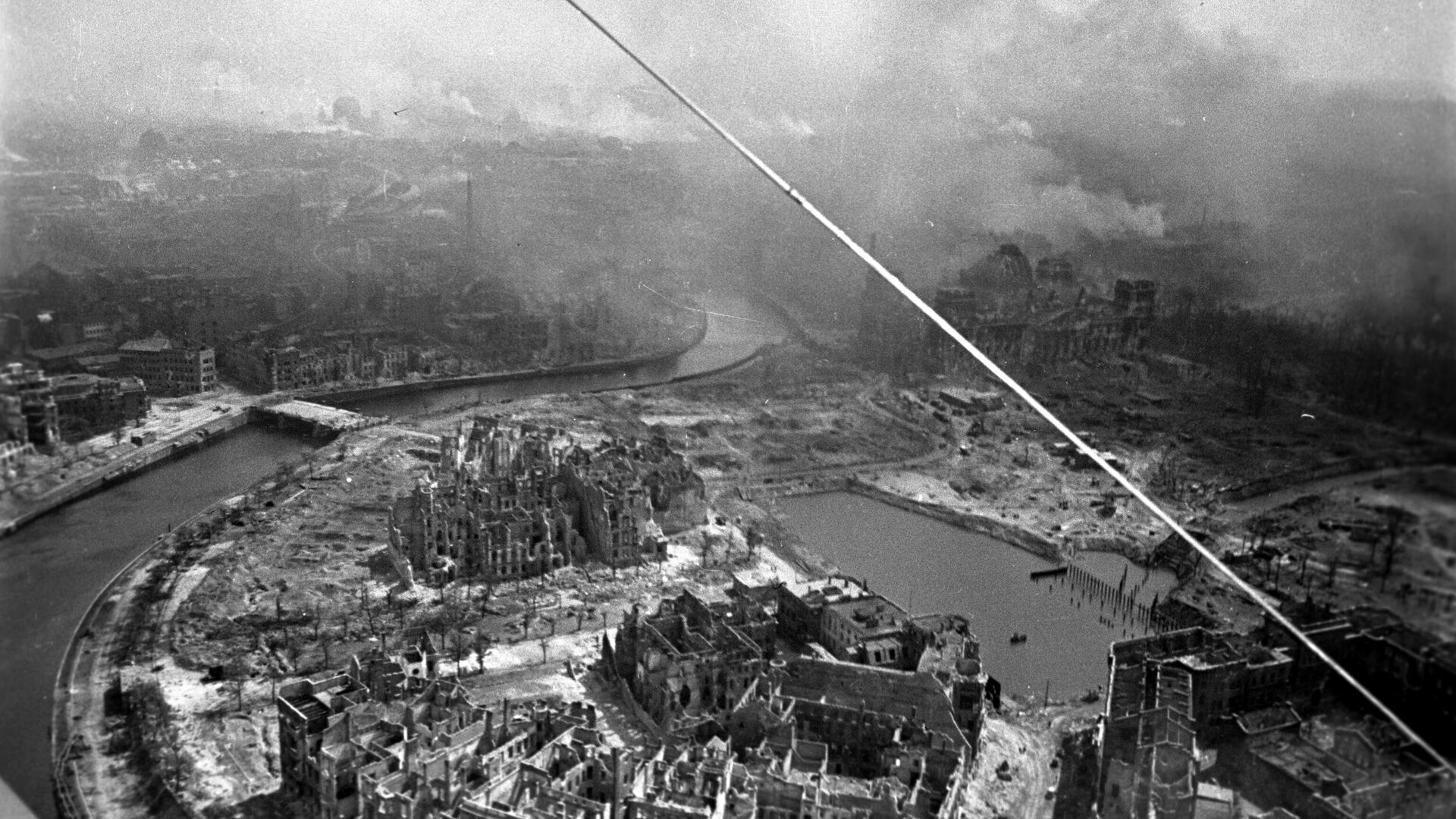 Вид с самолета на Берлин. Май 1945 года - РИА Новости, 1920, 20.08.2022
