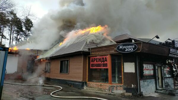 Пожар в подмосковной деревне Жуковка