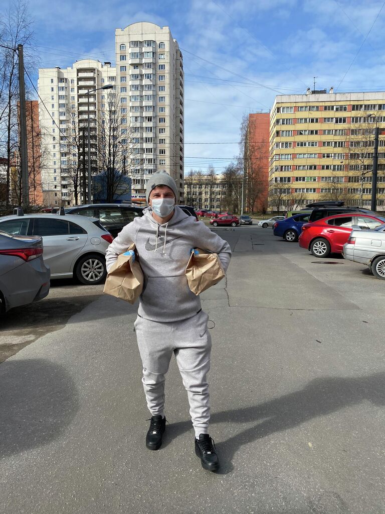 Андрей Аршавин принял участие в волонтерской программе Андрей Аршавин принял участие в волонтерской программе