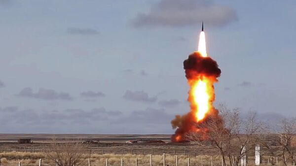 Испытательный пуск новой модернизированной ракеты российской системы ПРО на полигоне Сары-Шаган.