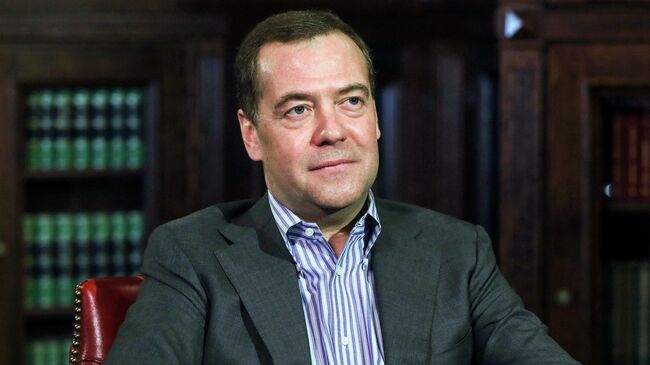 Заместитель председателя Совета безопасности РФ Дмитрий Медведев Заместитель председателя Совета безопасности РФ Дмитрий Медведев