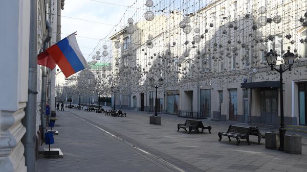 Пустая Никольская улица в Москве