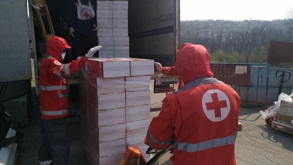 Доставка гуманитарного груза от МККК в ЛНР через КПП Станица Луганская