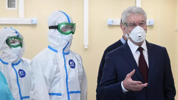 Мэр Москвы Сергей Собянин на открытии инфекционного центра в Новой Москве