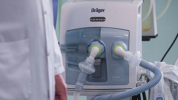 Аппарат искусственной вентиляции легких в реанимационном отделении  больницы