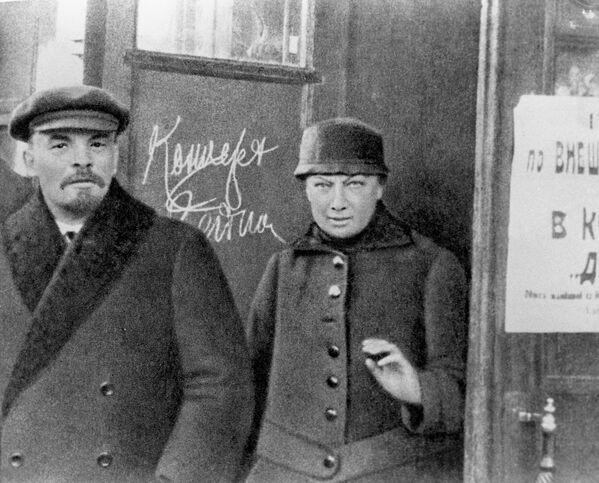 Владимир Ильич Ленин и Надежда Константиновна Крупская