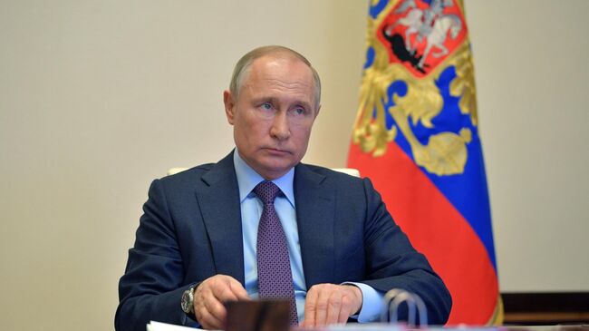 Президент РФ Владимир Путин проводит в режиме видеоконференции совещание о мерах по поддержке российской экономики