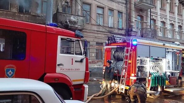 Возгорание в неэксплуатируемом здании в центре Ростова-на-Дону
