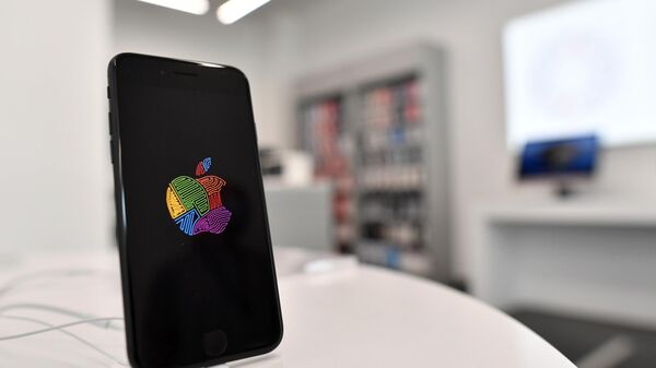 Новый смартфон компании Apple iPhone SE 2020 в магазине Cstore в Москве Новый смартфон компании Apple iPhone SE 2020 в магазине Cstore в Москве