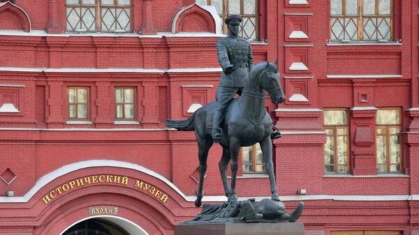 Памятник маршалу Г. К. Жукову на Манежной площади после реставрации.