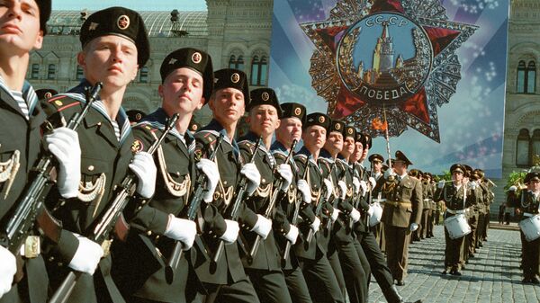 Морская пехота участвует в военном параде на Красной площади, посвященном 57-й годовщине Победы в Великой Отечественной войне 1941-1945 гг.