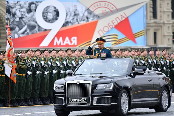 Министр обороны РФ Сергей Шойгу на военном параде на Красной площади, посвящённом 74-й годовщине Победы в Великой Отечественной войне