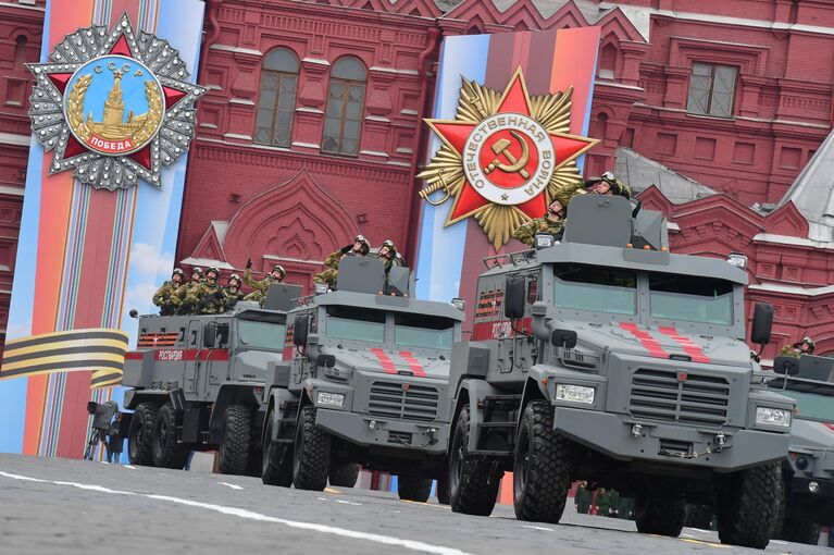 Бронеавтомобили Тайфун-К 4Х4 и Тайфун-У на военном параде, посвящённом 74-й годовщине Победы в Великой Отечественной войне