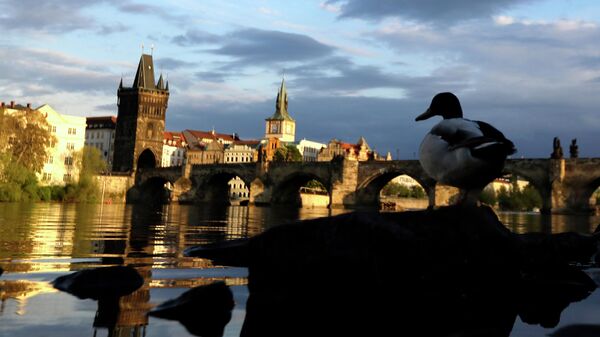 Карлов мост на реке Влатава в Праге