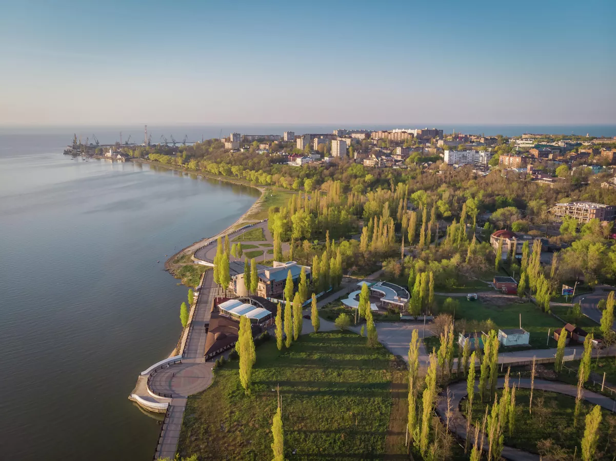 набережная в городе ейске