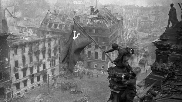 Знамя Победы: как советские войска штурмовали Рейхстаг