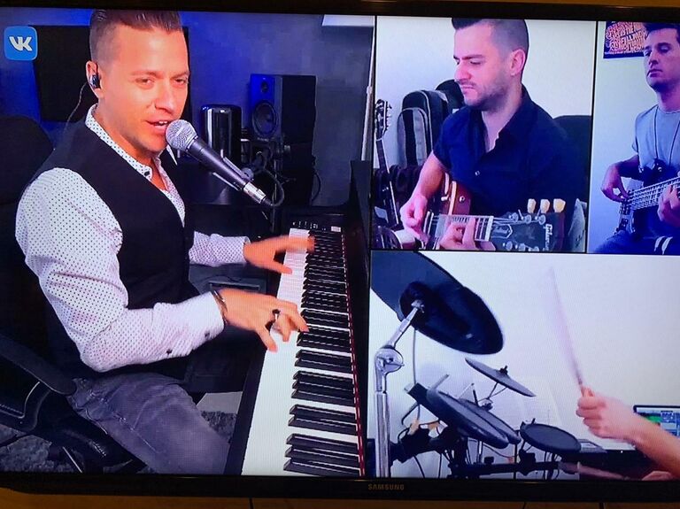 Скриншот выступления группы Matthew Lee & His Band на благотворительном онлайн-марафоне Doctor Jazz Party Скриншот выступления группы Matthew Lee & His Band на благотворительном онлайн-марафоне Doctor Jazz Party