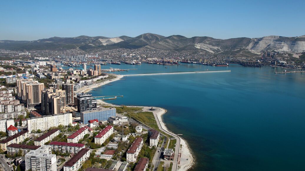 © РИА Новости / Виталий ТимкивПерейти в медиабанк<br>Вид на город Новороссийск. Архивное фото