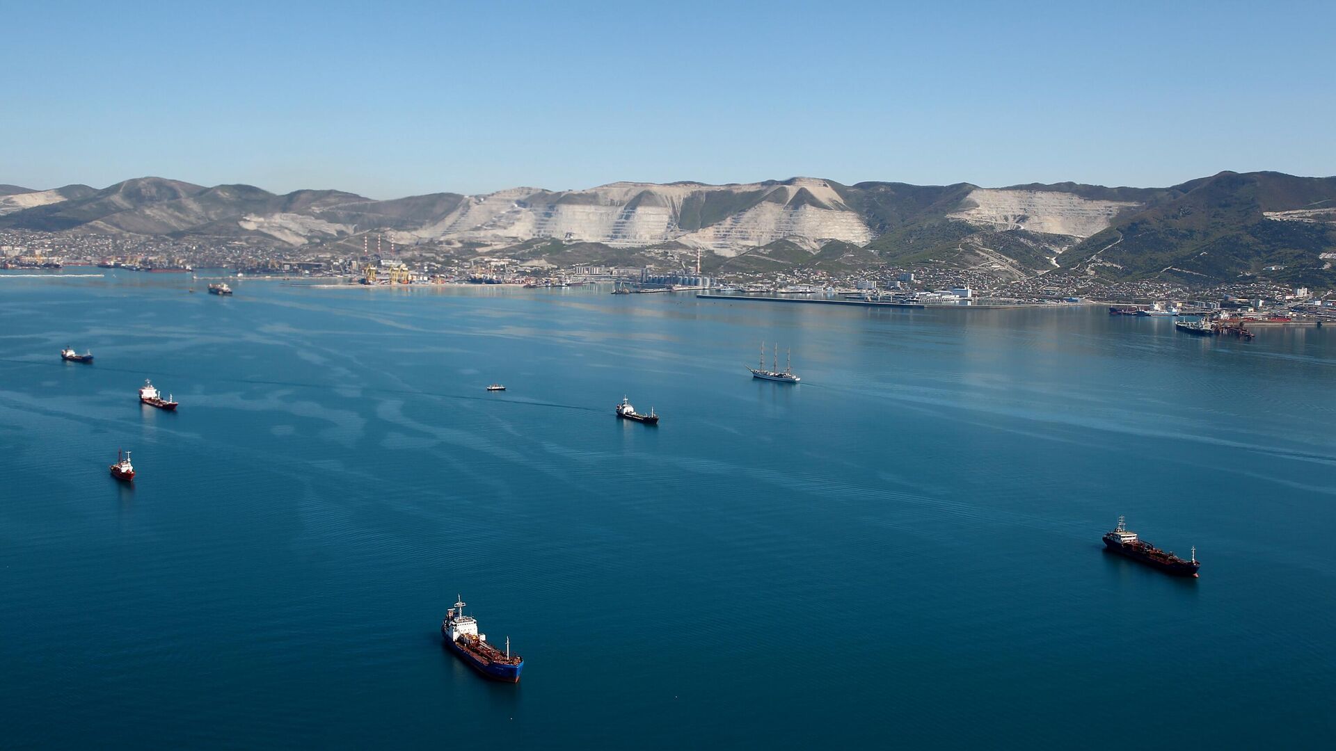 Нефтяные танкеры  - РИА Новости, 1920, 06.08.2023