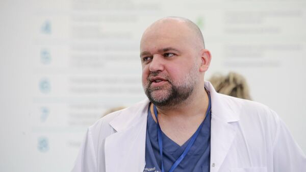Главный врач московской больницы №40 в Коммунарке Денис Проценко