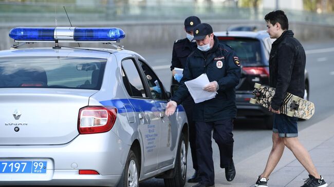 Сотрудники полиции в Москве