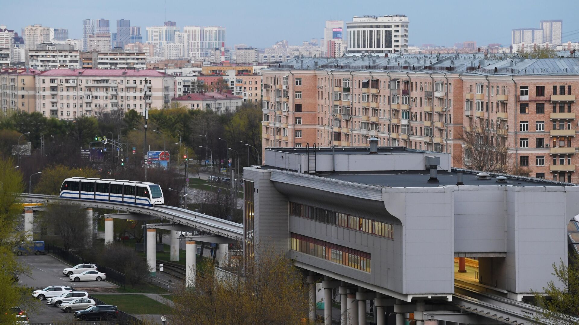 Вид на монорельсовую дорогу в Москве - РИА Новости, 1920, 12.12.2025