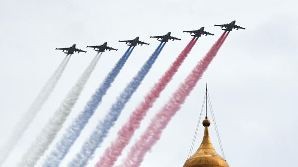 Штурмовики Су-25 на репетиции воздушной части парада Победы в Москве