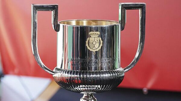 Трофей Кубка Испании по футболу