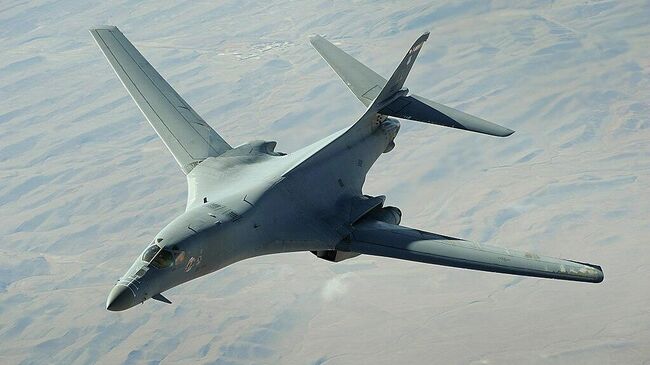 Стратегический бомбардировщик ВВС США B-1 Lancer