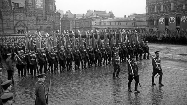 Парад Победы, проходивший на Красной площади в Москве 24 июня 1945 года в ознаменование разгрома фашистской Германии во Второй мировой войне 1939-1945 годов