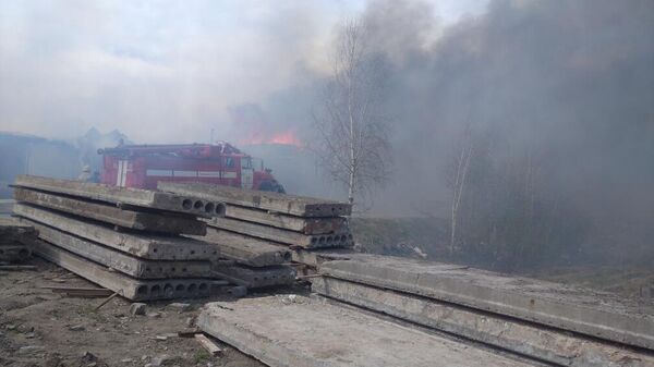 Пожар в здании гаражного бокса в городе Краснокамск Пермского края