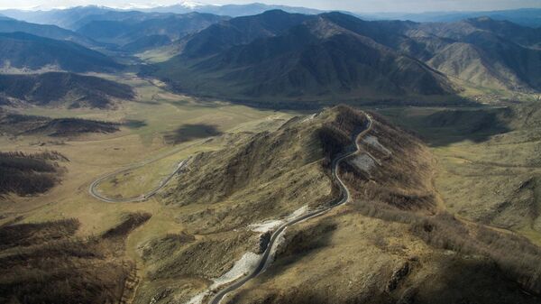 Горный перевал Чике-Таман на автомобильной дороге М-52 Чуйский тракт в Республике Алтай