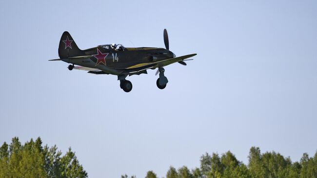 Тренировочный полет восстановленного самолета МиГ-3