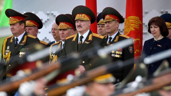 Президент Белоруссии Александр Лукашенко на параде в Минске в честь 75-летия Победы в Великой Отечественной войне