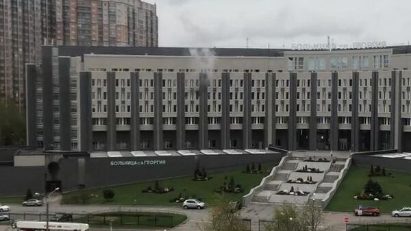 Пожар в больнице Святого Георгия в Санкт-Петербурге. Стоп-кадр видео очевидца