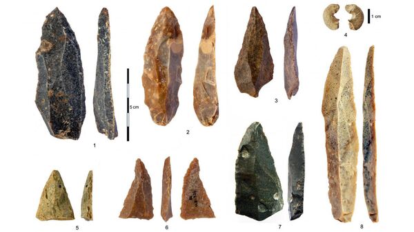 Каменные артефакты из верхнего палеолита пещеры Бачо Киро, Болгария