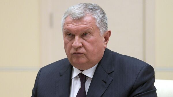 Глава Роснефти, ответственный секретарь комиссии при президенте РФ по стратегии развития ТЭК Игорь Сечин