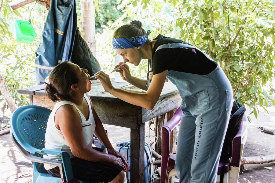 Выездной осмотр в удаленной деревне в Никарагуа (Тевилота)