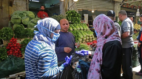Женщины на рынке в городе Амман, Иордания