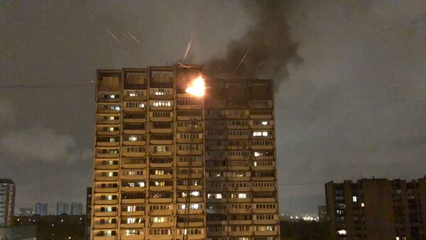 Пожар в 22-этажном доме на юге Москвы