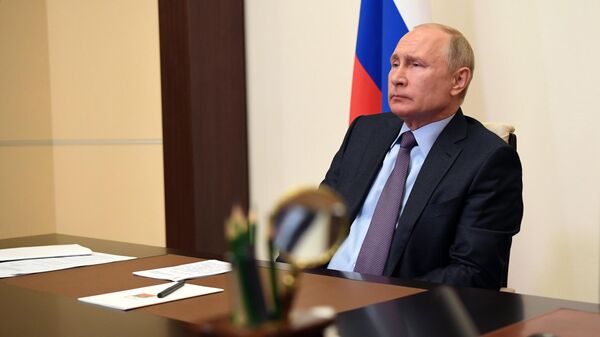 Президент РФ Владимир Путин проводит в режиме видеоконференции совещание по вопросам поддержки авиационной промышленности и авиаперевозок