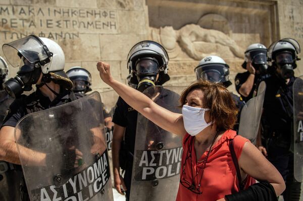 Демонстрация против реформы образования в Афинах, Греция 