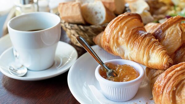 Диетолог рассказала, какой завтрак запускает процесс накопления жира