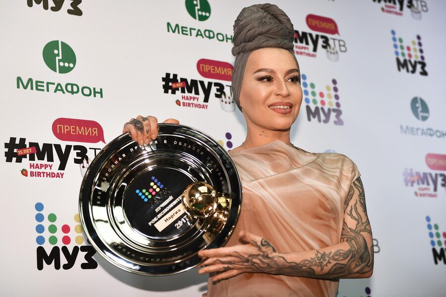 Певица Наргиз Закирова, получившая награду в номинации Лучший рок-исполнитель