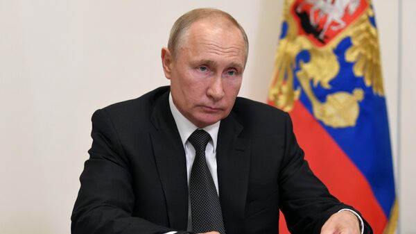 Президент РФ Владимир Путин проводит в режиме видеоконференции совещание с представителями общественности Дагестана