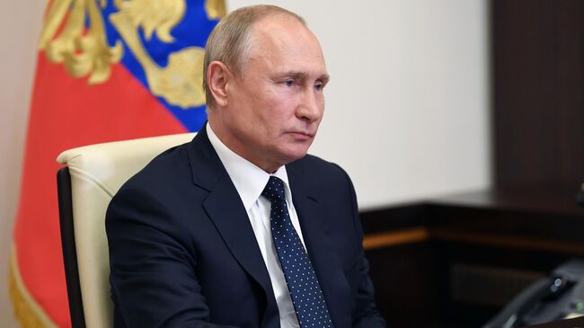 Президент РФ Владимир Путин проводит в режиме видеоконференции совещание 