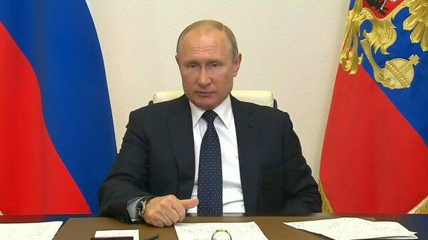 Путин рекомендовал яснее прописывать порядок выплат врачам
